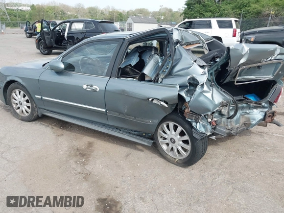 2004 Hyundai Sonata GLS with VIN KMHWF35H84A088123, listed as a IAAI auction lot 42128900 with 135,466 mi miles. Bid and sale history available at carsss.com. Image 3.