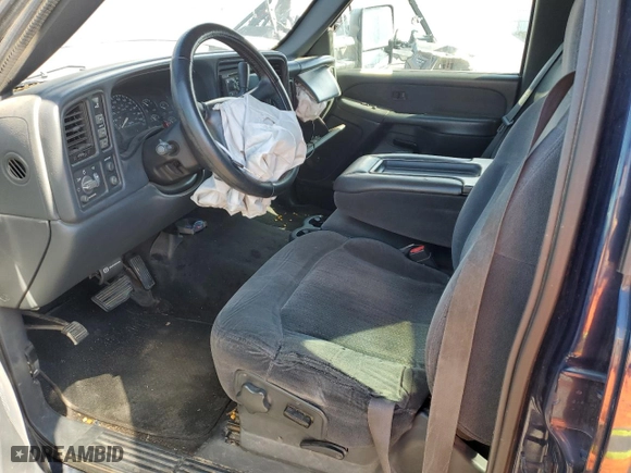 2002 Chevrolet Silverado 2500HD LS with VIN 1GCHK23G02F121208, listed as a Copart auction lot 75267464 with NaN miles and Salvage Title. Bid and sale history available at carsss.com. Image 7.