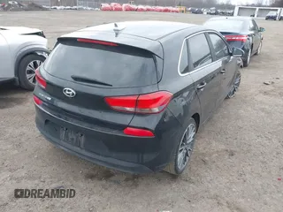 2018 Hyundai Elantra z VIN KMHH35LE3JU009912, wystawiony jako IAAI lot #41663874 z przebiegiem 143 109 mil mil oraz . Historia ofert i sprzedaży dostępna na DreamBid. Obrazek 4.