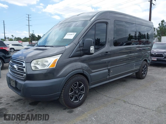 2018 Ford Transit XL z VIN 1FBZX2CG0JKA09945, wystawiony jako IAAI lot #42260073 z przebiegiem 60 838 mil mil oraz . Historia ofert i sprzedaży dostępna na DreamBid. Obrazek 2.