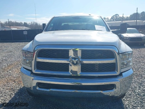 2018 Ram 2500 Tradesman with VIN 3C6UR5HL8JG192520, listed as a IAAI auction lot 41609852 with 255,003 mi miles. Bid and sale history available at carsss.com. Image 12.