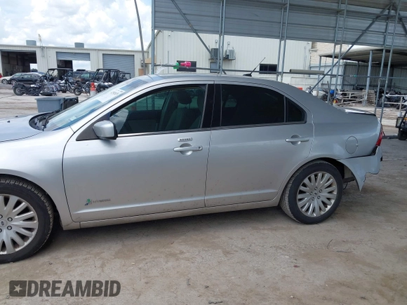 2012 Ford Fusion Hybrid с VIN 3FADP0L36CR426322, выставлен на аукционе IAAI как лот 42592635 с пробегом 151 941 миль миль и . История ставок и продаж доступна на DreamBid. Изображение 15.