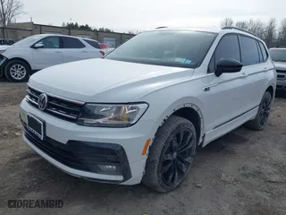 2020 Volkswagen Tiguan SE with VIN 3VV2B7AX4LM106638, listed as a IAAI auction lot 41744503 with 67,693 mi miles. Bid and sale history available at carsss.com. Image 18.