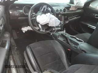 2021 Ford Mustang GT z VIN 1FA6P8CF6M5121909, wystawiony jako Copart lot #51241585 z przebiegiem Nie podano mil oraz Nie do naprawy. Historia ofert i sprzedaży dostępna na DreamBid. Obrazek 8.