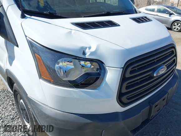 2018 Ford Transit с VIN 1FTYE1CM8JKB42370, выставлен на аукционе IAAI как лот 42595047 с пробегом 76 992 миль миль и . История ставок и продаж доступна на DreamBid. Изображение 6.