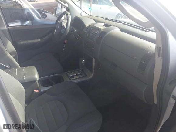 2006 Nissan Pathfinder SE with VIN 5N1AR18UX6C616640, listed as a IAAI auction lot 41451002 with 208,155 mi miles. Bid and sale history available at carsss.com. Image 5.