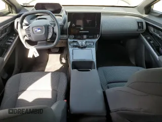 2024 Subaru Solterra Limited z VIN JTMABABA3RA048190, wystawiony jako Copart lot #54700725 z przebiegiem 7 837 mil mil oraz Szkoda całkowita • Salvage title. Historia ofert i sprzedaży dostępna na DreamBid. Obrazek 8.