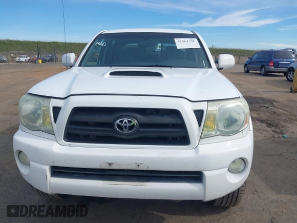 2005 Toyota Tacoma PreRunner with VIN 5TEKU72N55Z069188, listed as a IAAI auction lot 41561796 with 233,474 mi miles. Bid and sale history available at carsss.com. Image 6.