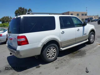 2007 Ford Expedition Max Eddie Bauer с VIN 1FMFK185X7LA55716, выставлен на аукционе IAAI как лот 42397377 с пробегом 182 487 миль миль и . История ставок и продаж доступна на DreamBid. Изображение 4.