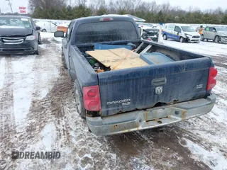 2006 Dodge Dakota SLT with VIN 1D7HW42N36S589968, listed as a IAAI auction lot 41623888 with 174,464 mi miles and . Bid and sale history available at carsss.com. Image 3.