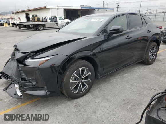 2024 Lexus RZ 450e Premium z VIN JTJAAAABXRA026441, wystawiony jako Copart lot #56064095 z przebiegiem 422 mil mil oraz Szkody całkowita. Historia ofert i sprzedaży dostępna na DreamBid. Obrazek 1.