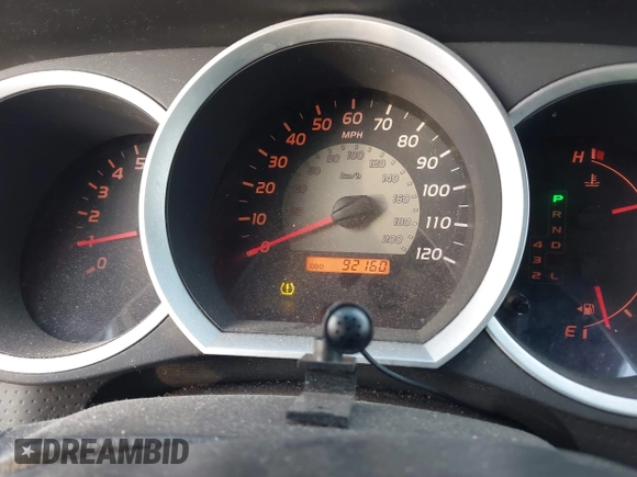 2006 Toyota Tacoma PreRunner z VIN 5TEJU62N06Z284114, wystawiony jako IAAI lot #41285658 z przebiegiem 92 160 mil mil oraz . Historia ofert i sprzedaży dostępna na DreamBid. Obrazek 7.