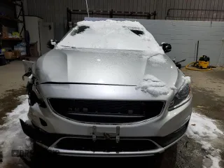 2018 Volvo V60 Cross Country with VIN YV440MWK6J2052043, listed as a Copart auction lot 83323234 with 66,410 mi miles and Salvage Title. Bid and sale history available at carsss.com. Image 5.
