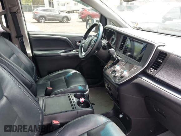 2017 Toyota Sienna SE with VIN 5TDXZ3DC5HS777793, listed as a IAAI auction lot 42295108 with 142,707 mi miles and . Bid and sale history available at DreamBid. Image 5.
