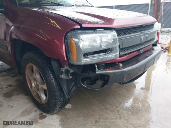 2005 Chevrolet TrailBlazer LS with VIN 1GNES16S556176536, listed as a IAAI auction lot 41973672 with 1 mi miles. Bid and sale history available at carsss.com. Image 14.
