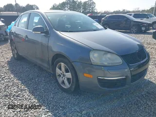 2010 Volkswagen Jetta SE with VIN 3VWRX7AJ0AM055031, listed as a IAAI auction lot 41748603 with 175,016 mi miles and . Bid and sale history available at DreamBid. Image 1.