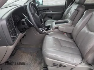 2004 Chevrolet Suburban Z71 z VIN 3GNFK16Z44G305168, wystawiony jako Copart lot #53900955 z przebiegiem 186 770 mil mil oraz Szkoda całkowita • Salvage title. Historia ofert i sprzedaży dostępna na DreamBid. Obrazek 7.