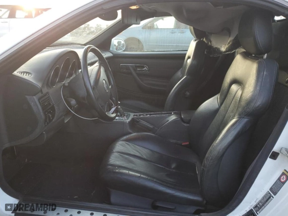 2000 Mercedes-Benz SLK-Class Kompressor with VIN WDBKK47F8YF169677, listed as a Copart auction lot 88743035 with 141,680 mi miles and Salvage Title. Bid and sale history available at carsss.com. Image 7.