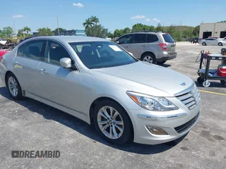 2013 Hyundai Genesis 3.8L z VIN KMHGC4DD0DU249905, wystawiony jako IAAI lot #42309828 z przebiegiem 44 889 mil mil oraz . Historia ofert i sprzedaży dostępna na DreamBid. Obrazek 1.