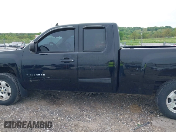 2011 Chevrolet Silverado 1500 LT with VIN 1GCRCSE0XBZ423010, listed as a IAAI auction lot 42112256 with 143,682 mi miles and . Bid and sale history available at DreamBid. Image 14.