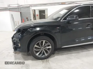 2024 Audi Q5 S line Premium with VIN WA1GAAFY8R2022421, listed as a IAAI auction lot 41918026 with 22,333 mi miles and . Bid and sale history available at DreamBid. Image 18.