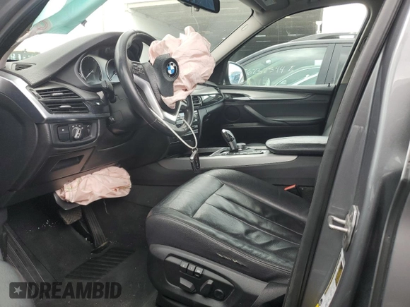 2015 BMW X5 xDrive35d z VIN 5UXKS4C50F0N08784, wystawiony jako Copart lot #57348185 z przebiegiem 168 452 mil mil oraz Szkoda całkowita • Salvage title. Historia ofert i sprzedaży dostępna na DreamBid. Obrazek 7.