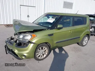 2013 Kia Soul ! with VIN KNDJT2A64D7492006, listed as a IAAI auction lot 40678639 with 56,120 mi miles. Bid and sale history available at carsss.com. Image 2.