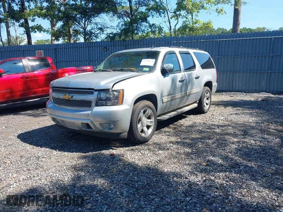 2013 Chevrolet Suburban LT с VIN 1GNSKJE7XDR103661, выставлен на аукционе IAAI как лот 42789275 с пробегом 181 234 миль миль и . История ставок и продаж доступна на DreamBid. Изображение 17.