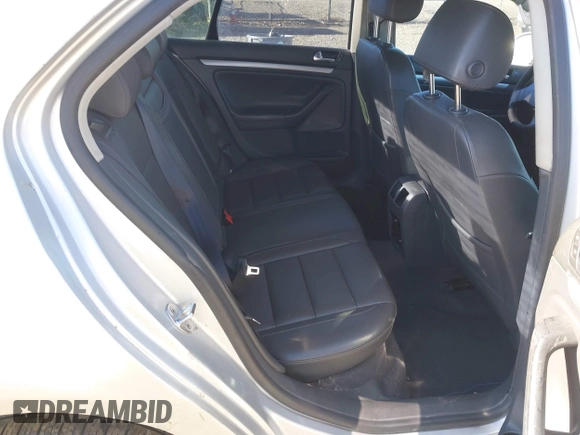 2006 Volkswagen Jetta 2.5L с VIN 3VWSF71KX6M625881, выставлен на аукционе IAAI как лот 41435542 с пробегом 232 897 миль миль и . История ставок и продаж доступна на DreamBid. Изображение 8.