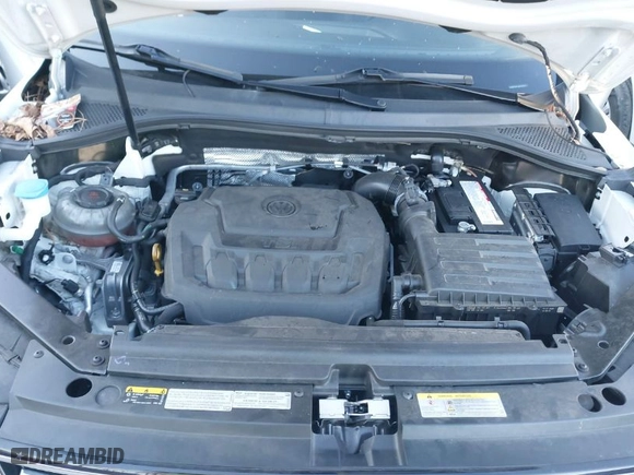 2020 Volkswagen Tiguan S with VIN 3VV0B7AX1LM155996, listed as a IAAI auction lot 41632155 with 76,000 mi miles. Bid and sale history available at carsss.com. Image 10.