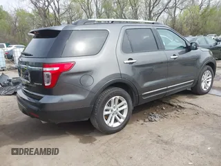 2015 Ford Explorer XLT with VIN 1FM5K7D84FGC63421, listed as a IAAI auction lot 41976273 with 62,362 mi miles and . Bid and sale history available at carsss.com. Image 4.