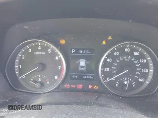 2020 Hyundai Elantra z VIN KMHH35LE4LU121363, wystawiony jako IAAI lot #41888786 z przebiegiem 64 143 mil mil oraz . Historia ofert i sprzedaży dostępna na DreamBid. Obrazek 7.