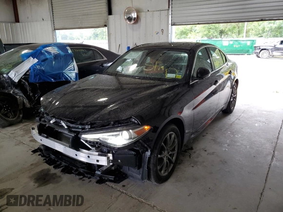 2019 Alfa Romeo Giulia with VIN ZARFANAN2K7622887, listed as a Copart auction lot 58398782 with 9,849 mi miles. Bid and sale history available at carsss.com. Image 2.