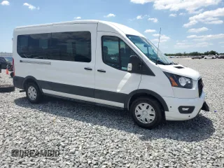 2024 Ford Transit Passenger XL with VIN 1FBAX2C89RKA74343, listed as a Copart auction lot 53151605 with 32,299 mi miles and Clean Title. Bid and sale history available at carsss.com. Image 4.