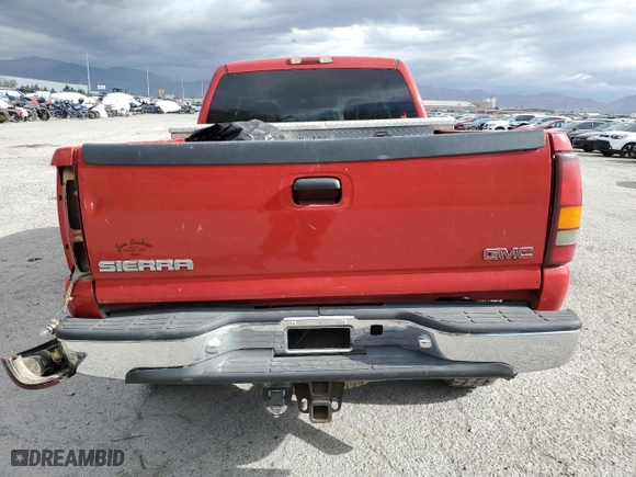 2002 GMC Sierra 2500HD SLE with VIN 1GTHK23U82F240498, listed as a Copart auction lot 52499644 with 133,208 mi miles and Salvage Title. Bid and sale history available at carsss.com. Image 6.