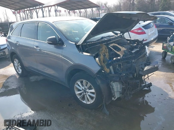 2020 Kia Sorento LX V6 with VIN 5XYPG4A56LG638084, listed as a IAAI auction lot 41474602 with 89,244 mi miles. Bid and sale history available at carsss.com. Image 1.