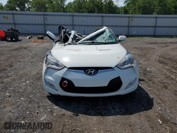 2012 Hyundai Veloster w/Gray Int with VIN KMHTC6AD7CU079622, listed as a Copart auction lot 61910075 with 190,746 mi miles and Salvage title. Bid and sale history available at DreamBid. Image 5.