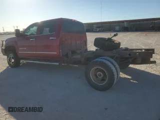 2019 GMC Sierra 3500HD Denali z VIN 1GT42WEY4KF154420, wystawiony jako Copart lot #48477825 z przebiegiem 245 767 mil mil oraz Szkody całkowita. Historia ofert i sprzedaży dostępna na DreamBid. Obrazek 2.