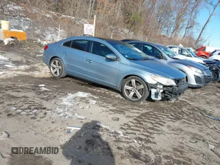 2009 Volkswagen CC 4Motion with VIN WVWGU73CX9E544149, listed as a IAAI auction lot 41622085 with 108,099 mi miles. Bid and sale history available at carsss.com. Image 1.