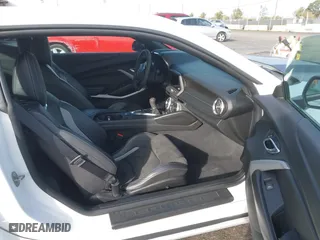 2019 Chevrolet Camaro 1SS with VIN 1G1FE1R78K0120917, listed as a IAAI auction lot 40787647 with 52,505 mi miles. Bid and sale history available at carsss.com. Image 5.