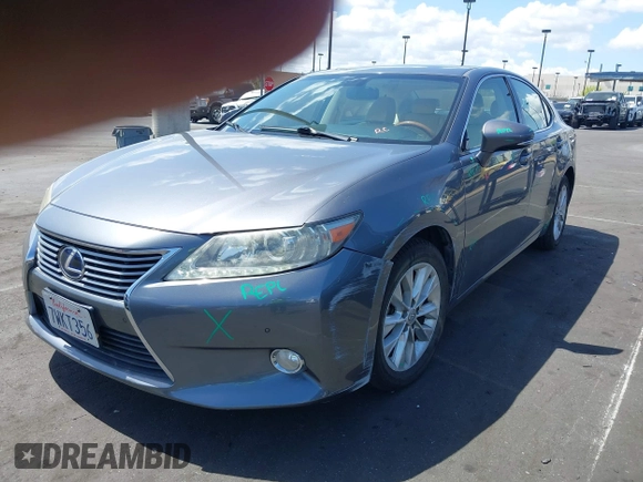 2013 Lexus ES 300h with VIN JTHBW1GG0D2020225, listed as a IAAI auction lot 41949955 with 100,052 mi miles and . Bid and sale history available at DreamBid. Image 2.