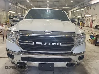 2021 Ram 1500 Big Horn z VIN 1C6SRFMT1MN714659, wystawiony jako IAAI lot #42521058 z przebiegiem 126 678 mil mil oraz . Historia ofert i sprzedaży dostępna na DreamBid. Obrazek 2.