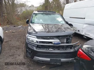 2024 Ford Expedition Max XLT с VIN 1FMJK1J80REA81778, выставлен на аукционе IAAI как лот 41990843 с пробегом 7 990 миль миль и . История ставок и продаж доступна на DreamBid. Изображение 12.