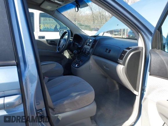 2007 Hyundai Entourage GLS z VIN KNDMC233176034921, wystawiony jako IAAI lot #41815006 z przebiegiem 239 283 mil mil oraz . Historia ofert i sprzedaży dostępna na DreamBid. Obrazek 5.