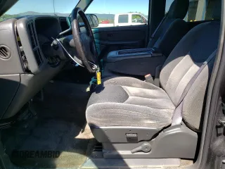 2003 Chevrolet Avalanche z VIN 3GNEK13T63G192527, wystawiony jako Copart lot #54837845 z przebiegiem 220 953 mil mil oraz Szkoda całkowita • Salvage title. Historia ofert i sprzedaży dostępna na DreamBid. Obrazek 7.