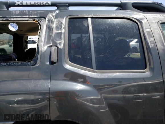 2005 Nissan Xterra SE с VIN 5N1AN08U75C645436, выставлен на аукционе Copart как лот 55653885 с пробегом Не указан миль и На запчасти • Non repairable. История ставок и продаж доступна на DreamBid. Изображение 11.
