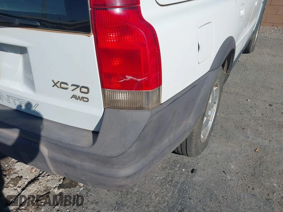 2004 Volvo V70 XC Cross Country с VIN YV1SZ59H341153079, выставлен на аукционе IAAI как лот 41640257 с пробегом 292 251 миль миль и . История ставок и продаж доступна на DreamBid. Изображение 6.