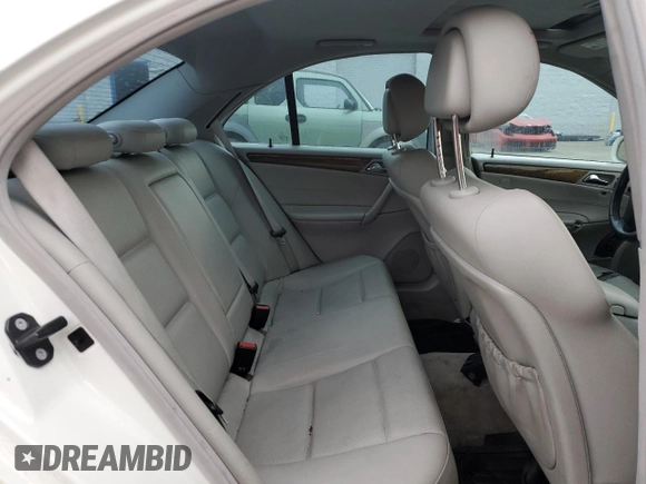 2007 Mercedes-Benz C 350 Sport z VIN WDBRF56H57F881199, wystawiony jako Copart lot #47779325 z przebiegiem 266 720 mil mil oraz Szkoda całkowita • Salvage title. Historia ofert i sprzedaży dostępna na DreamBid. Obrazek 10.