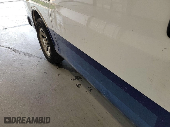 2012 Chevrolet Express Cargo z VIN 1GCSGAFX1C1148431, wystawiony jako IAAI lot #42613587 z przebiegiem 207 299 mil mil oraz . Historia ofert i sprzedaży dostępna na DreamBid. Obrazek 34.