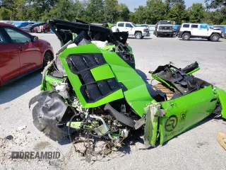 2016 Lamborghini Huracan LP 610-4 z VIN ZHWUR1ZF2GLA05076, wystawiony jako Copart lot #67934793 z przebiegiem Nie podano mil oraz Szkoda całkowita • Salvage title. Historia ofert i sprzedaży dostępna na DreamBid. Obrazek 5.
